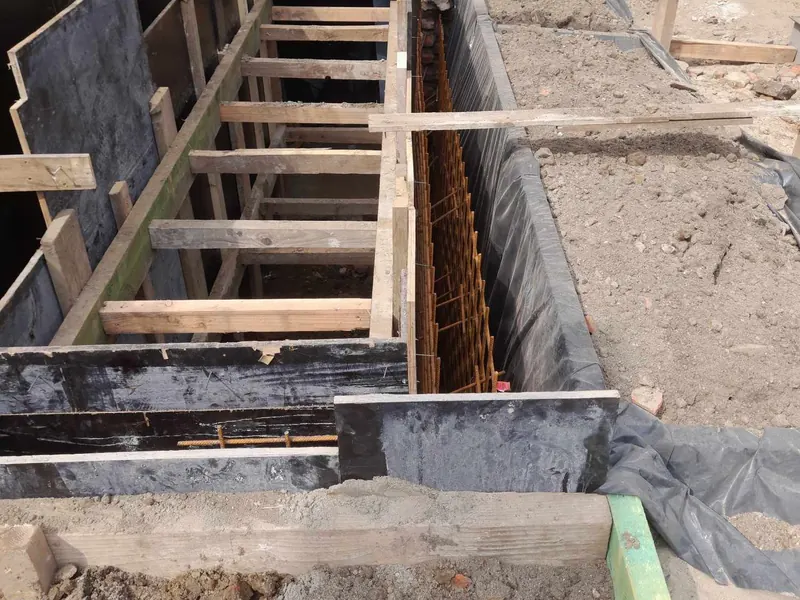 bekisting betontrap met wapening