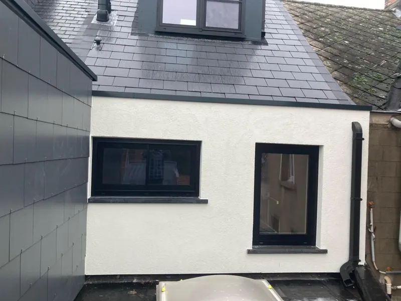 afgewerkte achtergevel