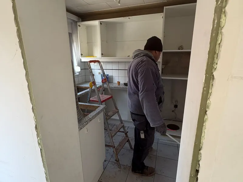 oude keuken in de aanbouw