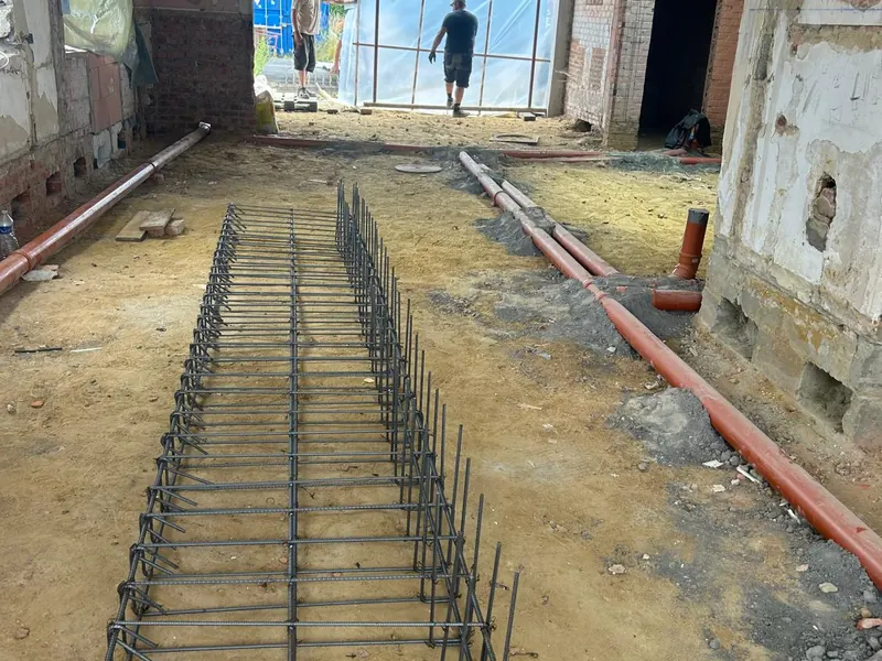 wapening voor nieuwe fundering, strak patroon