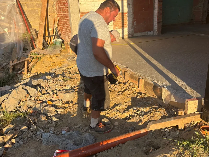 twee vaklui storten betonvloer