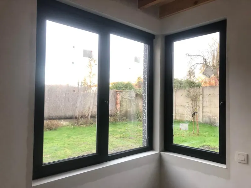 hoekraam met zicht op tuin