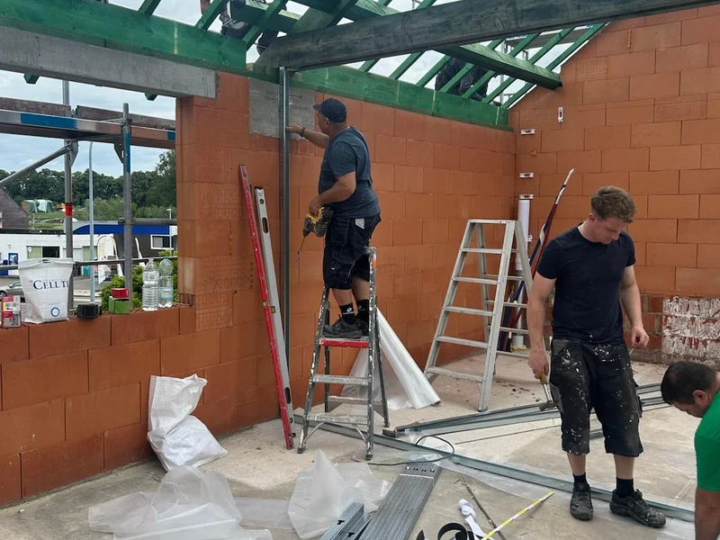 twee vaklui plaatsen houten stijlwerk