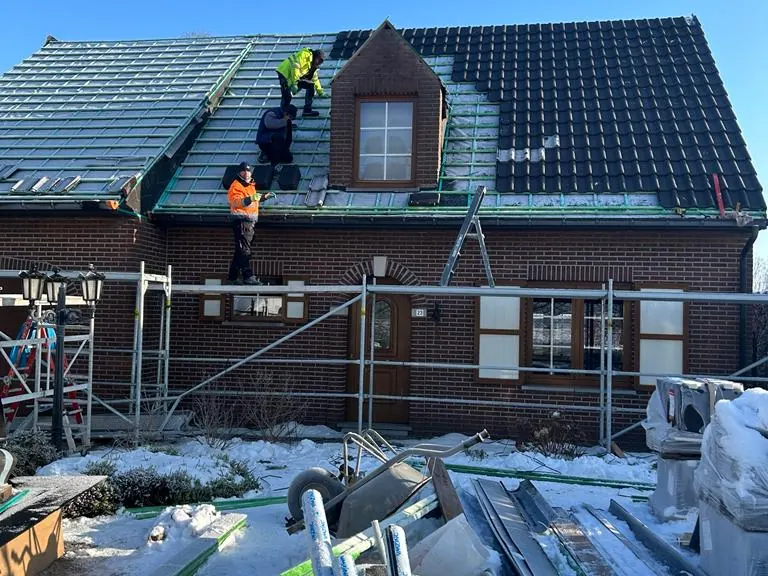 overzicht werf met steiger en ploeg