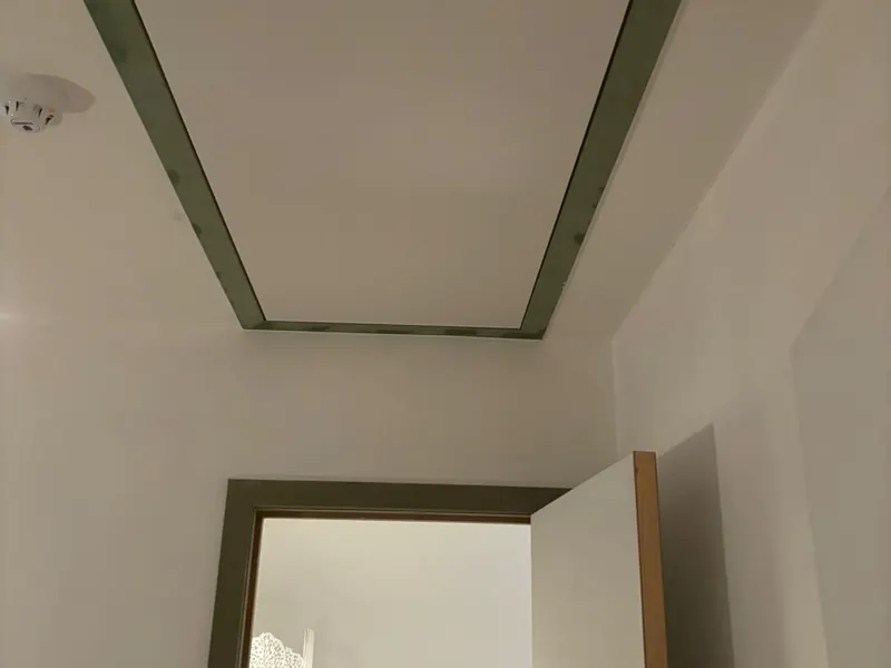 afgewerkte opening met kader